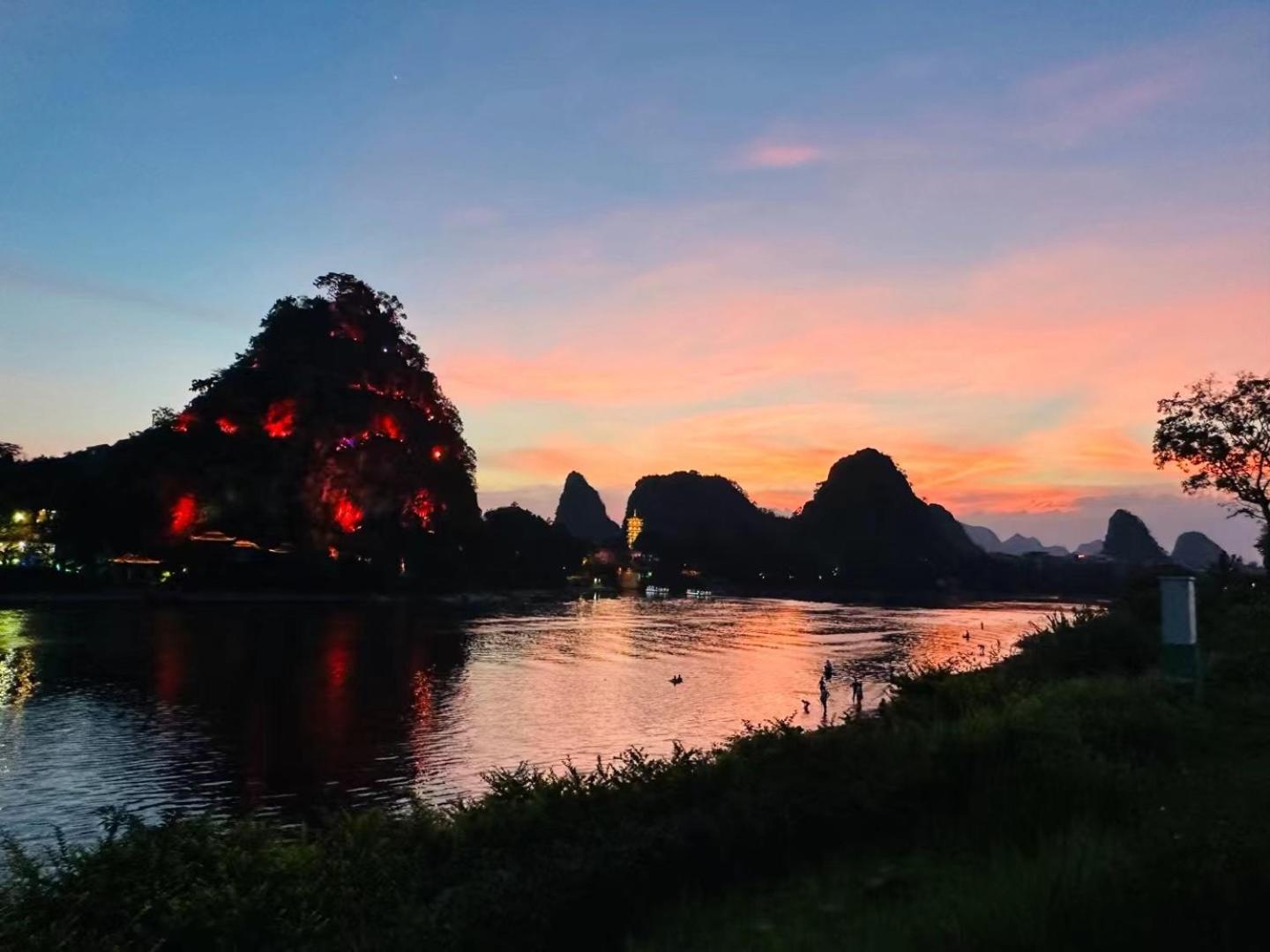 Li River Resort Villa Hotel Ґуйлінь Екстер'єр фото